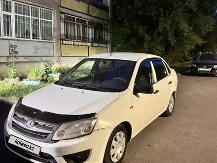 ВАЗ (Lada) Granta 2190 2015 года за 1 050 000 тг. в Астана