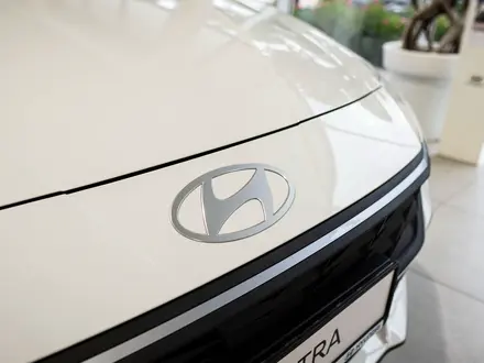 Hyundai Elantra Comfort 2026 года за 10 490 000 тг. в Алматы – фото 5