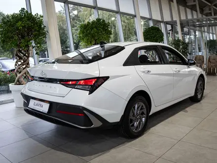 Hyundai Elantra Comfort 2026 года за 10 490 000 тг. в Алматы – фото 8