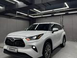 Toyota Highlander 2023 года за 25 000 000 тг. в Алматы