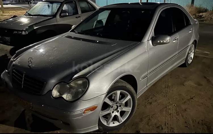 Mercedes-Benz C 230 2003 года за 3 000 000 тг. в Атырау