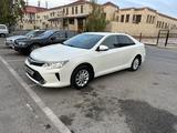 Toyota Camry 2017 года за 11 000 000 тг. в Шымкент