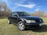 Volkswagen Passat 1999 годаүшін2 100 000 тг. в Семей