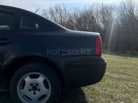 Volkswagen Passat 1999 года за 2 100 000 тг. в Семей – фото 24