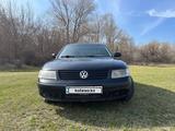 Volkswagen Passat 1999 годаүшін2 100 000 тг. в Семей – фото 2