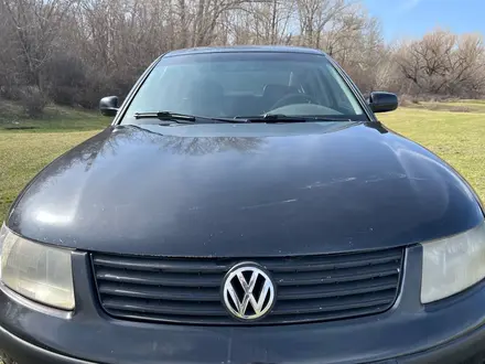 Volkswagen Passat 1999 года за 2 100 000 тг. в Семей – фото 6