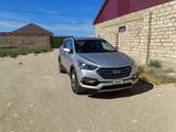 Hyundai Santa Fe 2018 года за 10 000 000 тг. в Актау – фото 2