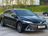 Toyota Camry 2021 года за 20 500 000 тг. в Алматы