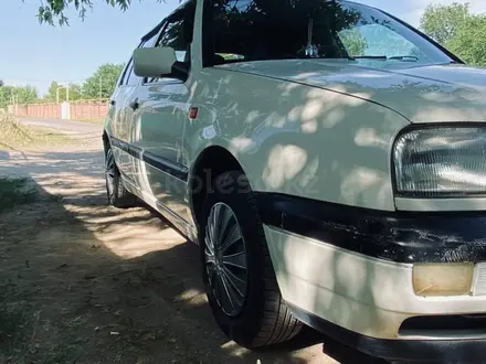 Volkswagen Golf 1994 года за 1 600 000 тг. в Кулан – фото 4