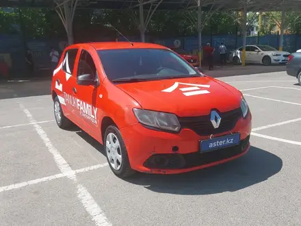 Renault Sandero 2018 года за 2 490 000 тг. в Алматы – фото 2