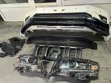 Бампер оригинал на все виды toyota lexus за 100 000 тг. в Алматы – фото 2