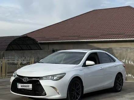 Toyota Camry 2015 года за 8 600 000 тг. в Шымкент – фото 2