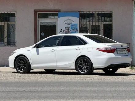 Toyota Camry 2015 года за 8 600 000 тг. в Шымкент