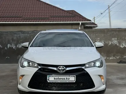 Toyota Camry 2015 года за 8 600 000 тг. в Шымкент – фото 3