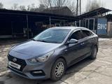 Hyundai Accent 2018 года за 7 240 000 тг. в Алматы – фото 2