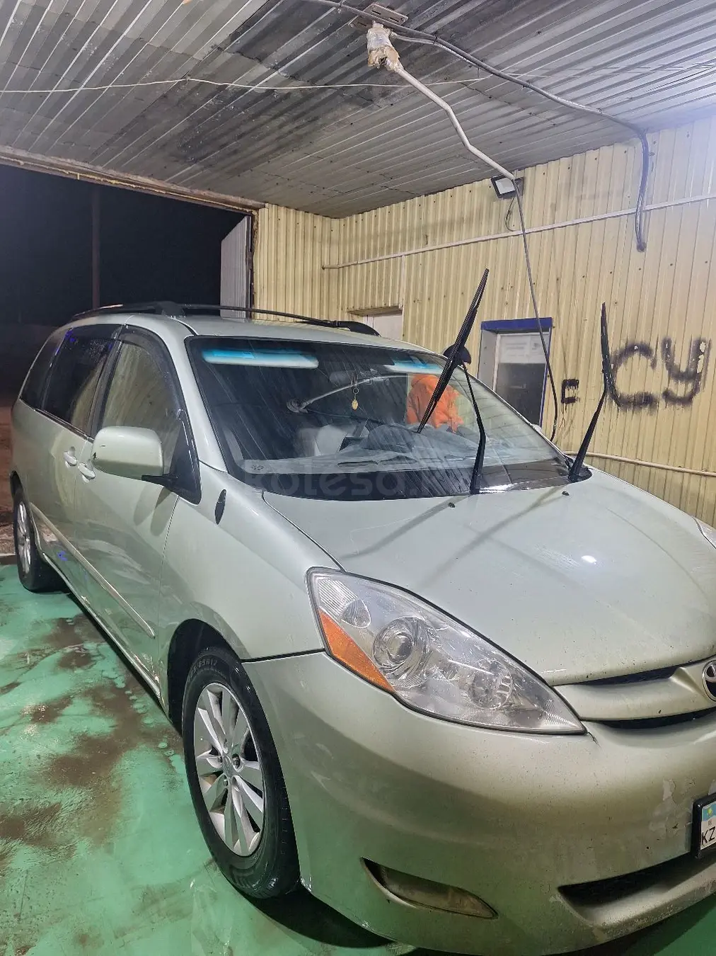 Toyota Sienna, 2007