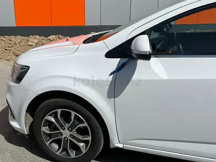 Chevrolet Aveo 2018 года за 6 000 000 тг. в Атырау – фото 2