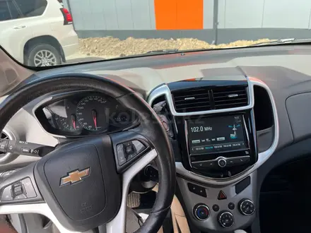 Chevrolet Aveo 2018 года за 6 000 000 тг. в Атырау – фото 5