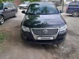 Volkswagen Passat 2006 года за 4 200 000 тг. в Караганда – фото 2