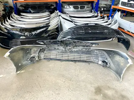 Передние бампера на Camry 70/75 Камри 70/75 за 200 000 тг. в Шымкент – фото 10