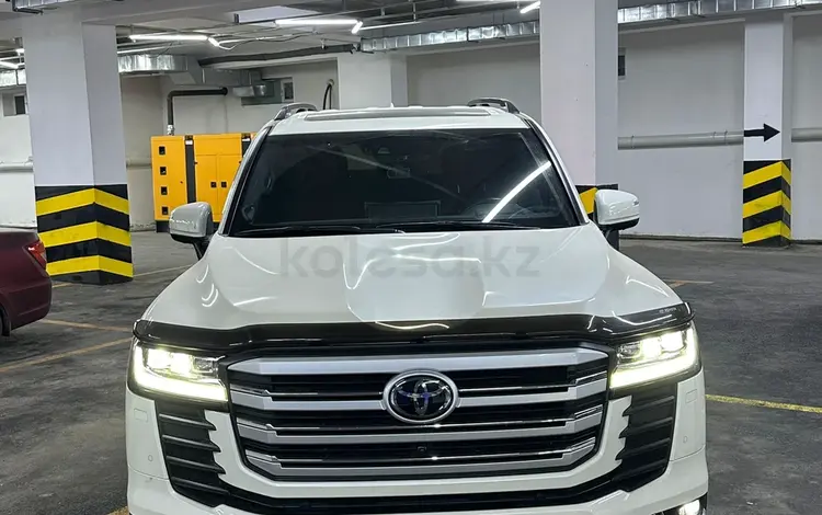 Toyota Land Cruiser 2022 года за 51 000 000 тг. в Шымкент