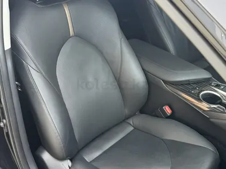 Toyota Camry 2019 года за 13 800 000 тг. в Костанай – фото 10