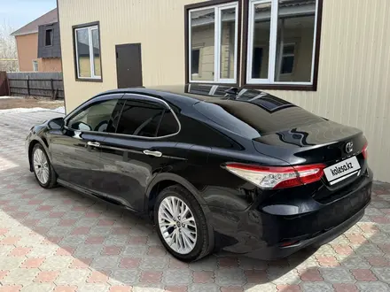 Toyota Camry 2019 года за 13 800 000 тг. в Костанай – фото 3