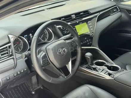 Toyota Camry 2019 года за 13 800 000 тг. в Костанай – фото 8