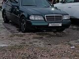 Mercedes-Benz C 220 1995 года за 1 450 000 тг. в Байконыр