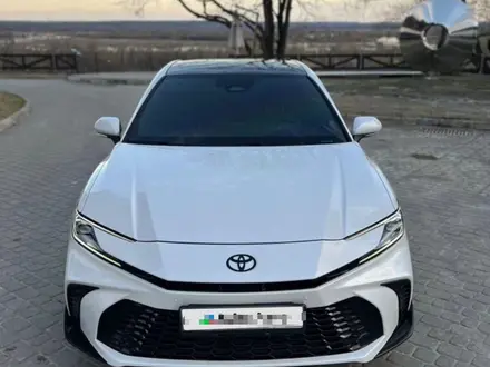 Toyota Camry 2024 года за 16 400 000 тг. в Атырау – фото 2