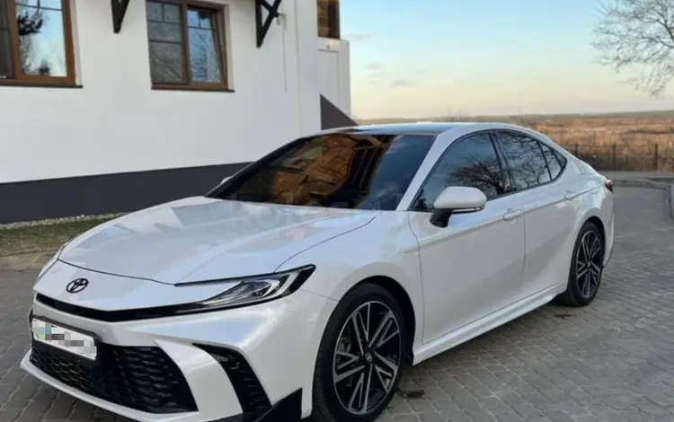 Toyota Camry 2024 года за 16 400 000 тг. в Атырау