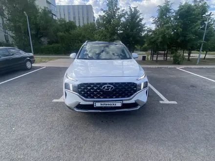 Hyundai Santa Fe 2022 года за 14 300 000 тг. в Караганда – фото 2
