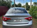 Hyundai Sonata 2015 года за 3 900 000 тг. в Актобе – фото 2