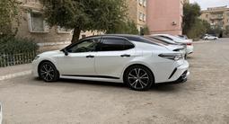 Toyota Camry 2018 года за 16 700 000 тг. в Актау – фото 4