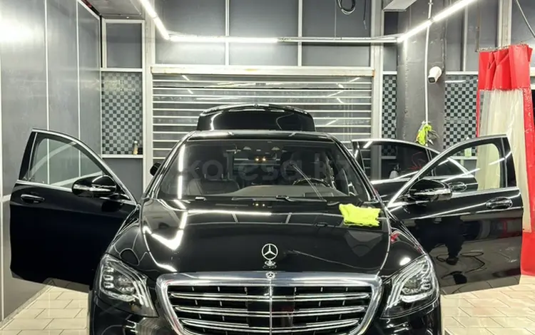 Mercedes-Benz S 450 2017 годаfor31 800 000 тг. в Астана