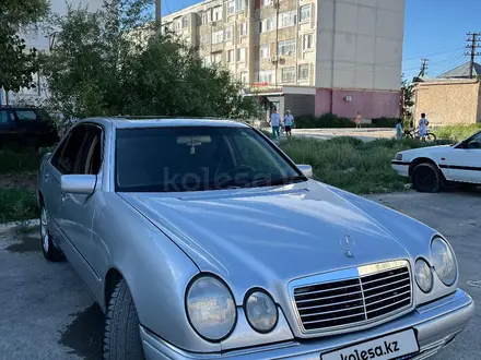 Mercedes-Benz E 320 1997 года за 2 900 000 тг. в Кызылорда