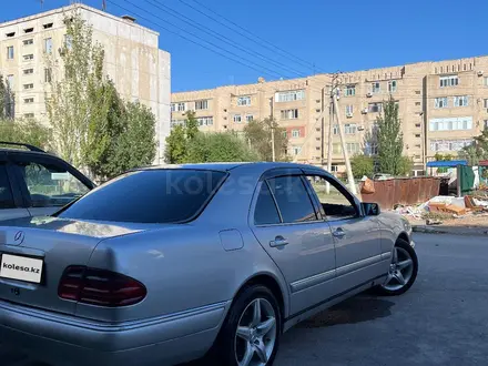 Mercedes-Benz E 320 1997 года за 2 900 000 тг. в Кызылорда – фото 13