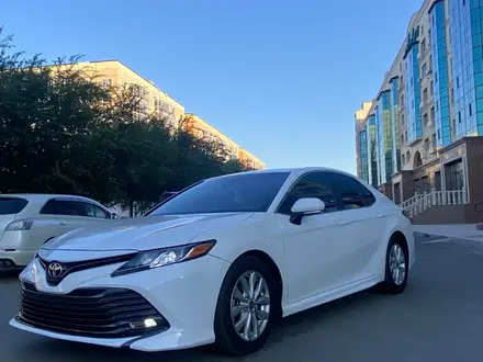 Toyota Camry 2018 года за 8 500 000 тг. в Уральск – фото 4