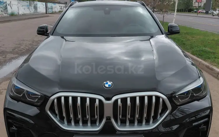 BMW X6 2022 года за 42 000 000 тг. в Астана