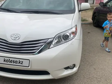 Toyota Sienna 2017 года за 15 500 000 тг. в Атырау – фото 19