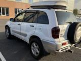 Toyota RAV4 2001 годаүшін3 990 000 тг. в Алматы – фото 4