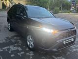 Toyota RAV4 2020 года за 14 600 000 тг. в Караганда