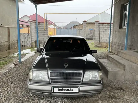 Mercedes-Benz E 220 1993 года за 2 200 000 тг. в Шымкент – фото 7