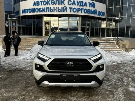 Toyota RAV4 2024 года за 18 300 000 тг. в Уральск – фото 2