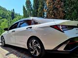 Hyundai Elantra 2024 года за 8 900 000 тг. в Алматы – фото 3