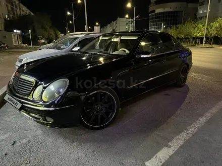 Mercedes-Benz E 240 2004 года за 4 300 000 тг. в Атырау – фото 2