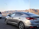 Hyundai Elantra 2019 годаүшін7 200 000 тг. в Алматы