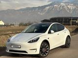 Tesla Model Y 2023 года за 19 000 000 тг. в Астана