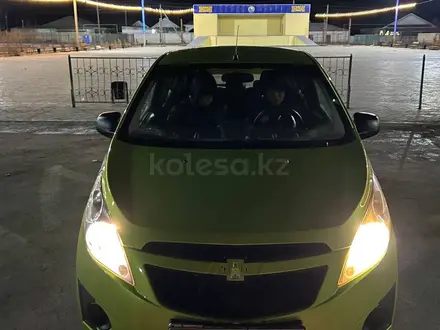 Chevrolet Spark 2013 года за 3 000 000 тг. в Жанаозен – фото 2