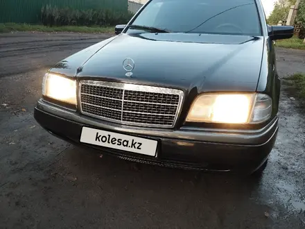 Mercedes-Benz C 200 1996 года за 2 590 000 тг. в Астана – фото 3